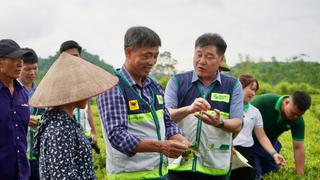 Khuyến nông quốc gia hướng dẫn kỹ thuật, giúp bà con xã Đồng Hỷ, tỉnh Thái Nguyên khôi phục sản xuất sau mưa lũ