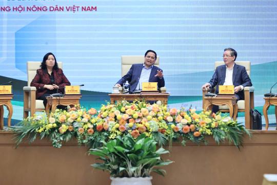 Thủ tướng chia sẻ bài học từ chuyến đi Trung Đông: Mở cửa thị trường Halal cho nông sản Việt loading=