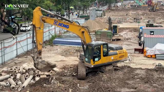 Toàn cảnh công trường thi công tại “đất vàng” ở Giảng Võ loading=