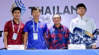 HLV Kim Sang-sik gửi “tâm thư” tới trọng tài trước trận chung kết bóng đá nam SEA Games 33