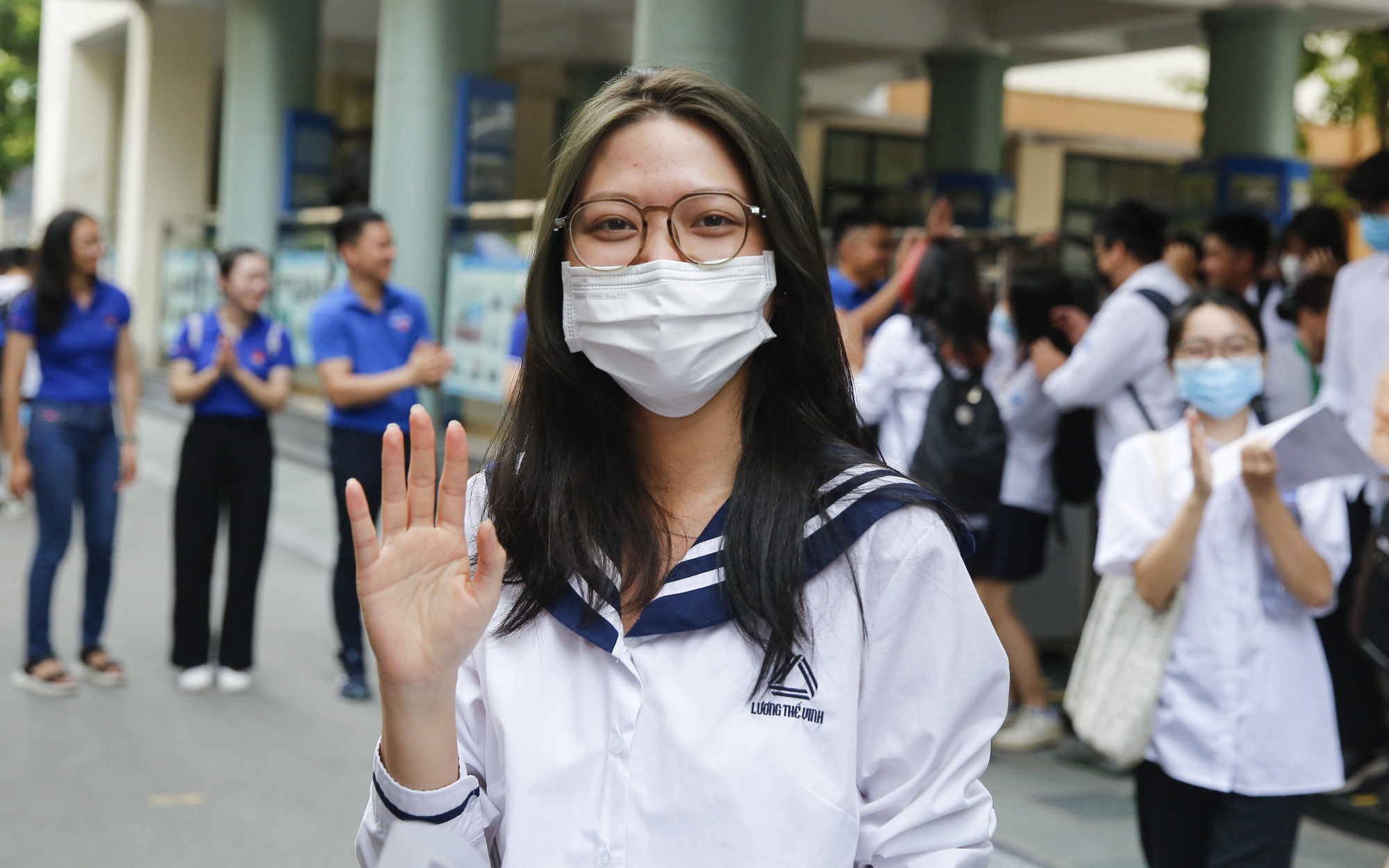 Thí sinh mừng rỡ vì "trúng tủ" đề Văn "Chiếc thuyền ngoài xa"