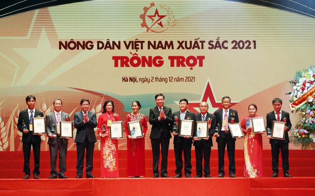 Video: Trao danh hiệu cho 12 nông dân xuất sắc trong lĩnh vực Trồng trọt