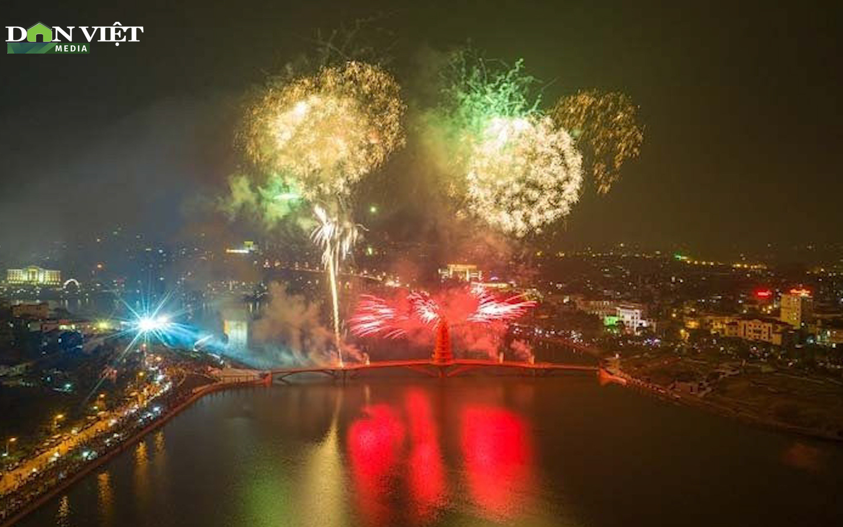 [TRỰC TIẾP] Không khí tại TP. Việt Trì trước giờ bắn pháo hoa dịp Giỗ Tổ Hùng Vương 2021