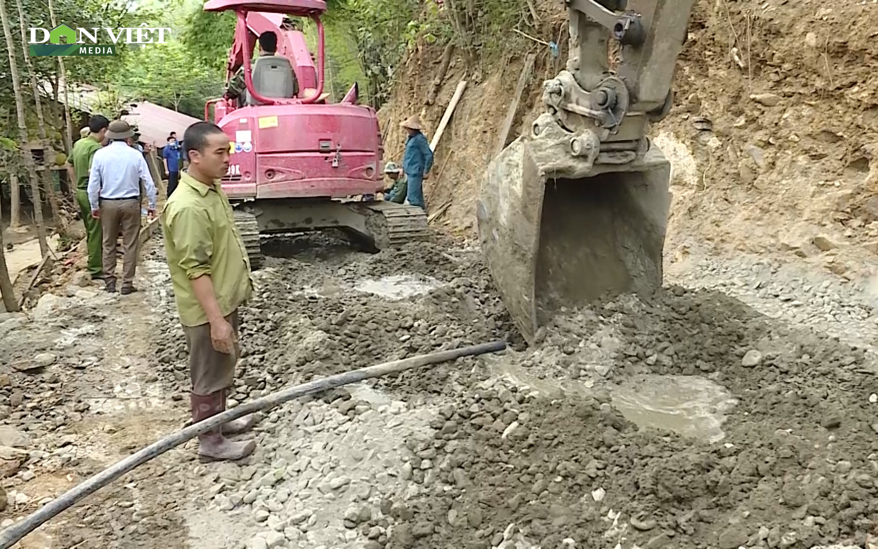 Sơn La: Đầu tư nhiều tỷ đồng, xây dựng con đường vận chuyển nông sản cho bà con vùng cao