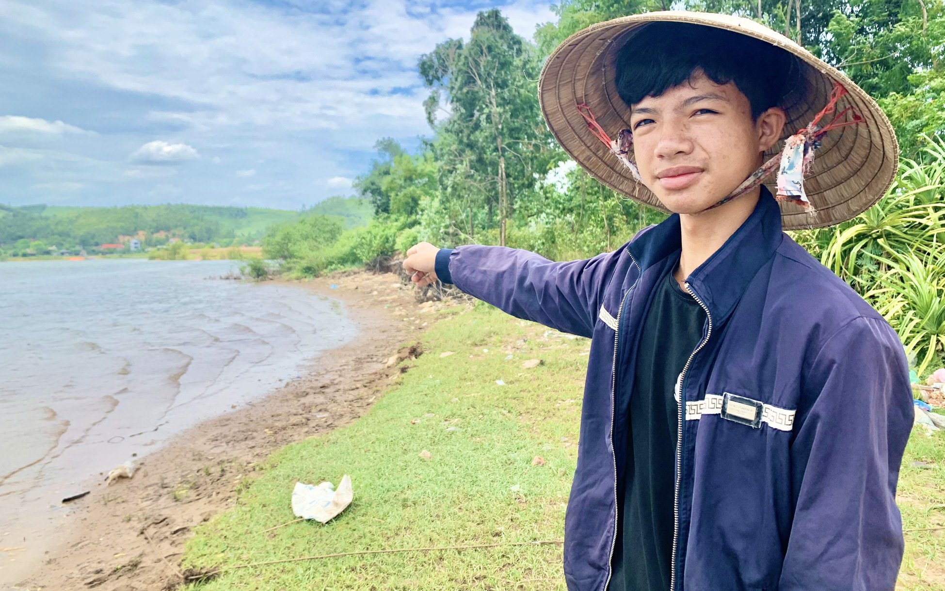 Nam sinh lớp 10 Quảng Bình cứu sống 2 em nhỏ đuối nước với ước mơ thành thầy giáo dạy bơi