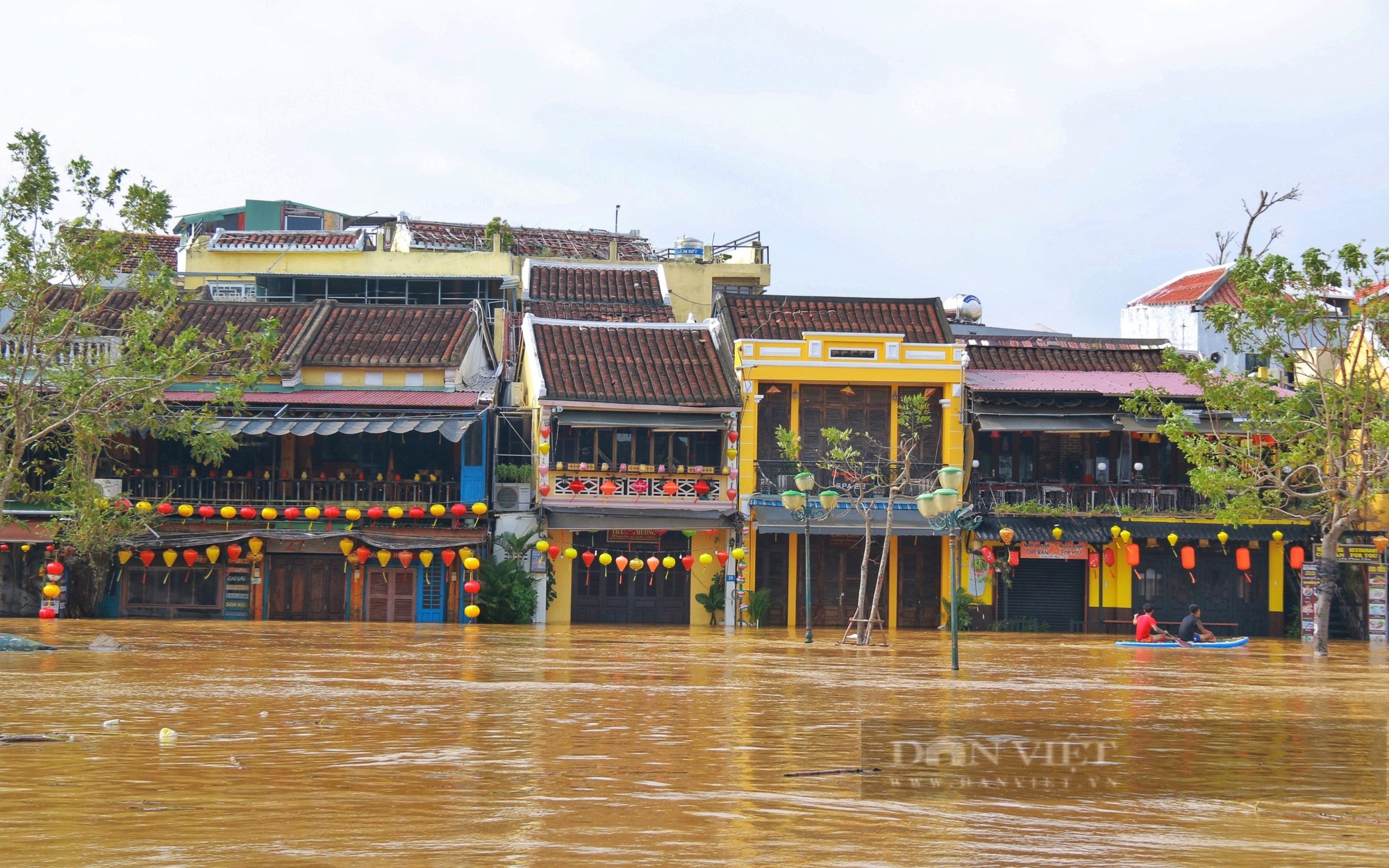 Hội An siêu "duyên dáng" trong mùa lũ