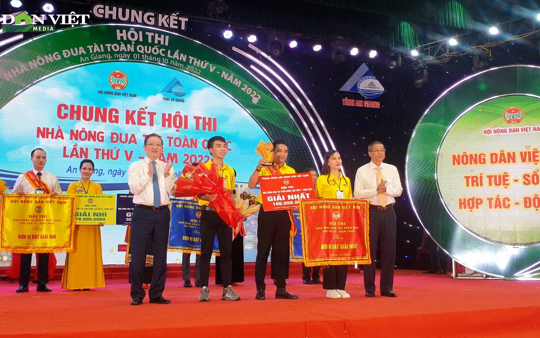 Chung kết nhà nông đua tài tại An Giang: Bắt mắt với những phần trình diễn sôi động