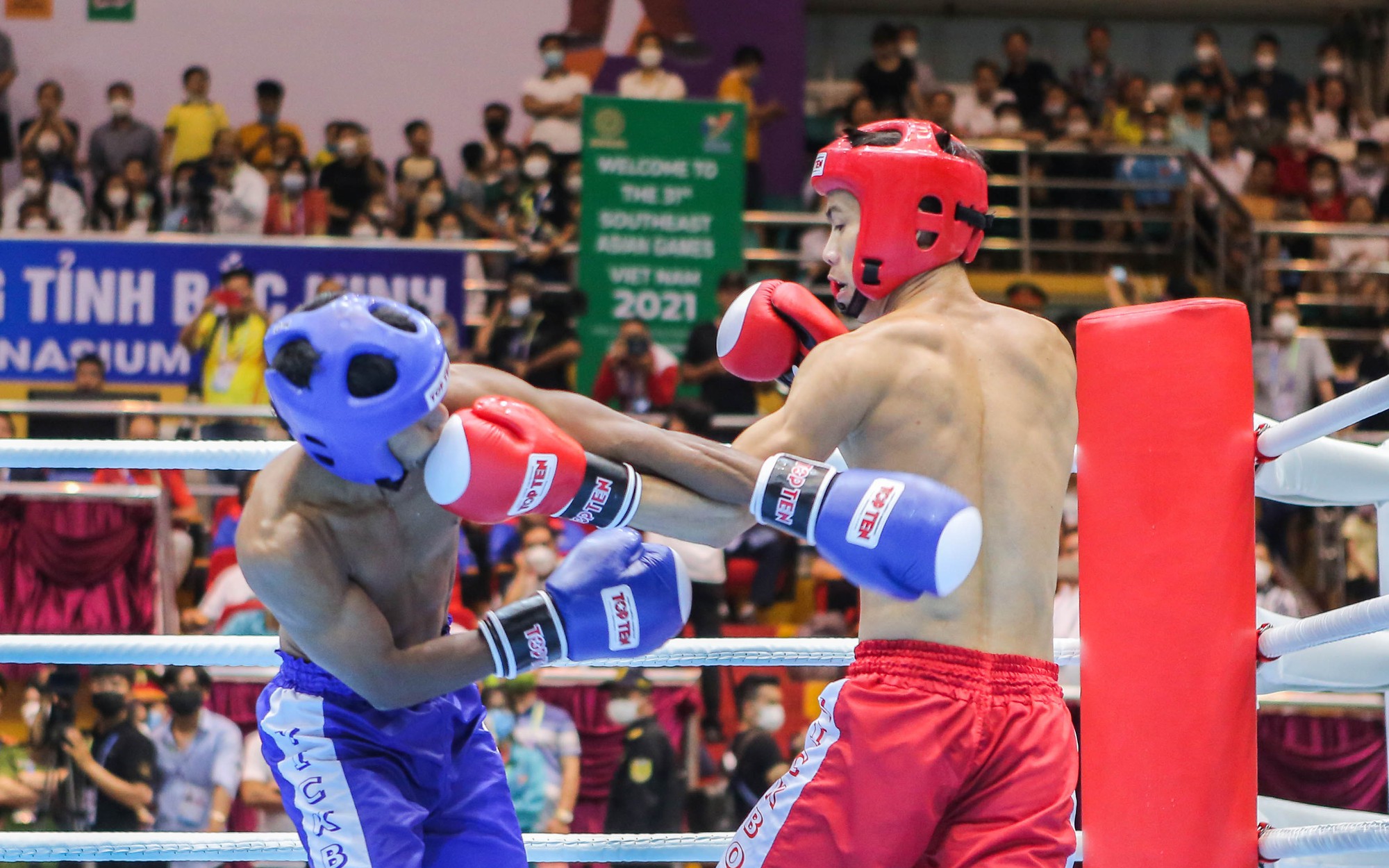 Clip: Huỳnh Anh Tuấn nói gì sau khi tiếp tục bảo vệ chức vô địch Kickboxing tại SEA games 31