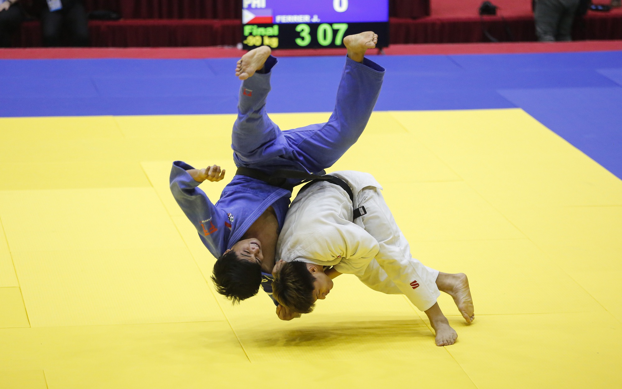 Võ sĩ Judo Lê Anh Tài, người khiến nhà thi đấu ngoại thành Hà Nội "dậy sóng" 