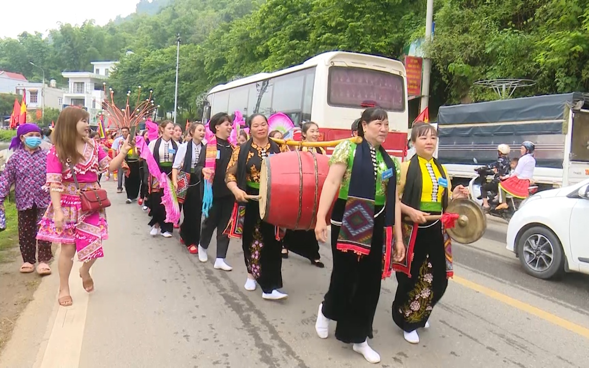 Cao nguyên Mộc Châu rộn ràng đón Tết Độc lập