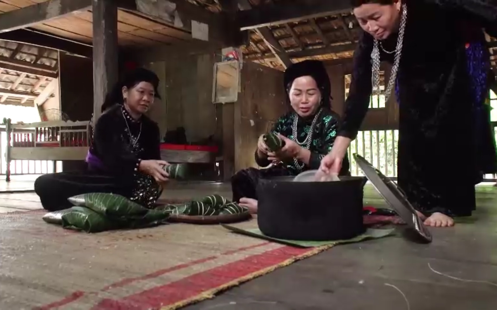 Độc đáo lễ cúng cơm mới của người Tày ở Hà Giang
