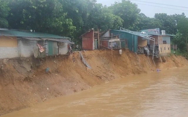 Mưa lớn tại Hà Giang, 2 vợ chồng bị sạt lở tử nạn