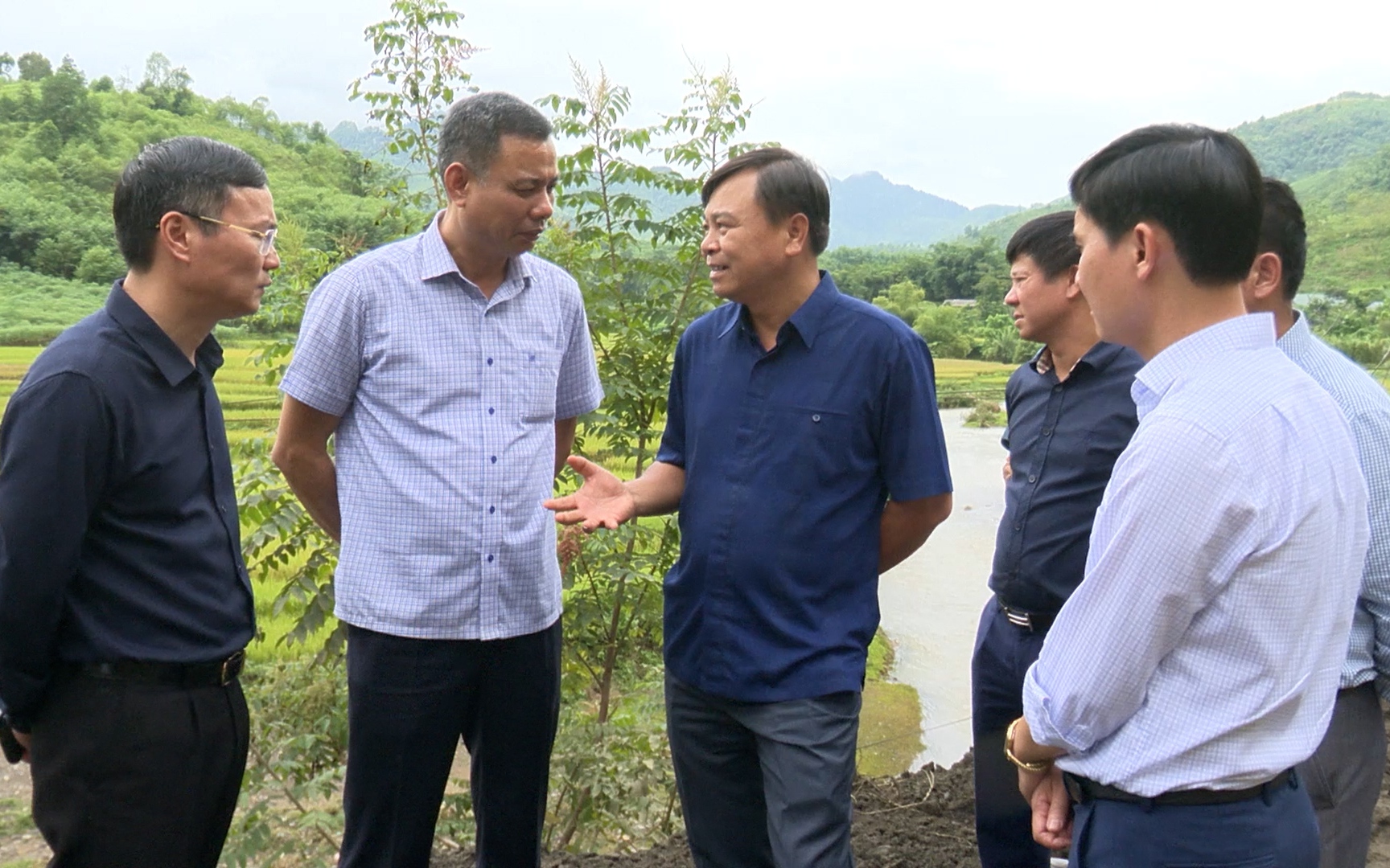 Đoàn công tác Bộ NN&PTNT kiểm tra tình hình khắc phục hậu quả do mưa lũ tại huyện Phù Yên