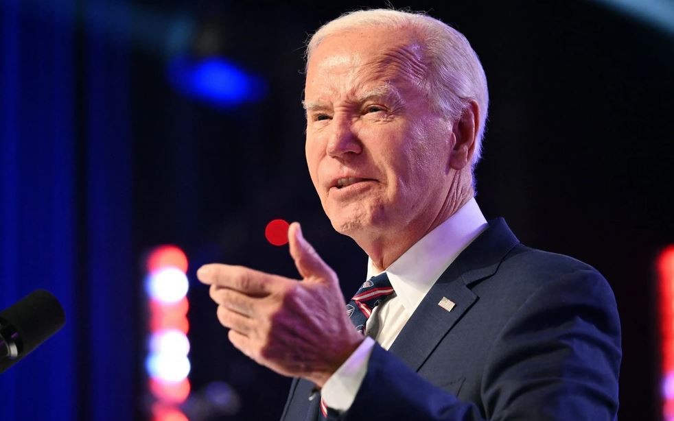 THẾ GIỚI TUẦN QUA: 25 bang ủng hộ Texas đối đầu với Tổng thống Biden, nguy cơ xảy ra “nội chiến”?