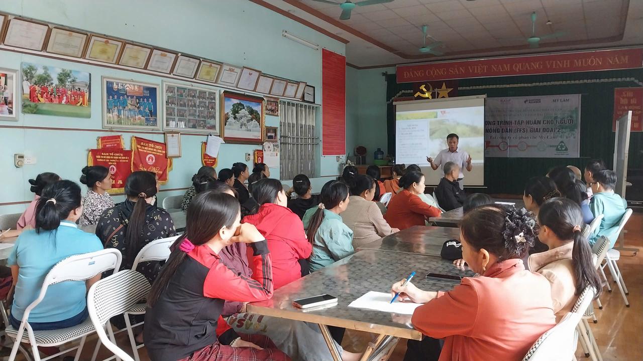 Tuyên Quang: Nâng cao kiến thức cho hội viên nông dân trồng chè, ứng dụng khoa học vào sản xuất 