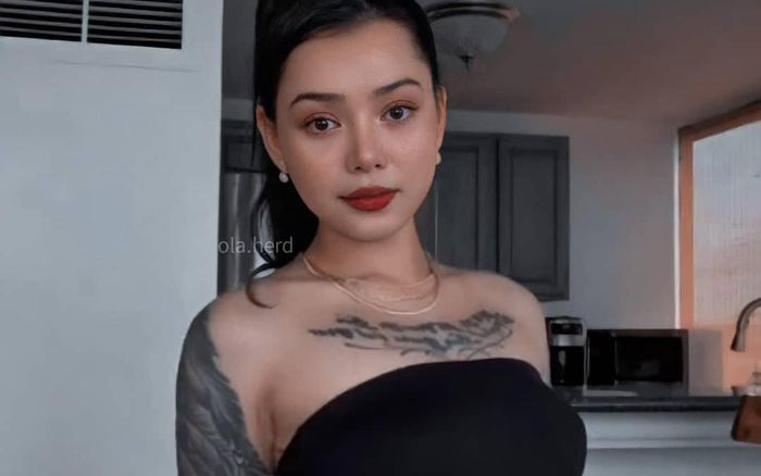 Hot girl quyến rũ sở hữu gương mặt 