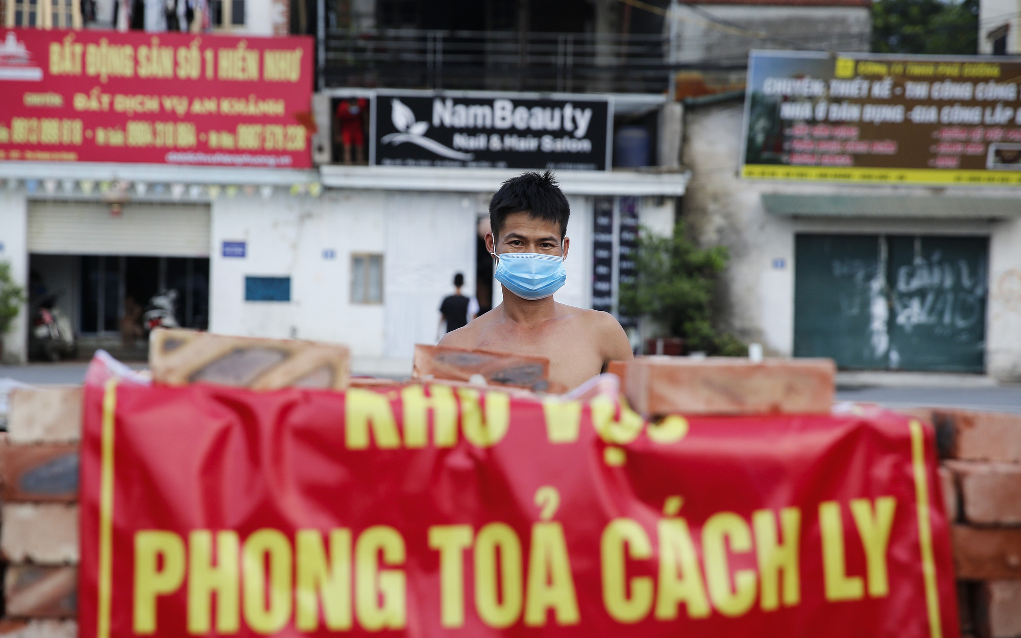 Tăng cường các biện pháp kiểm soát đi lại ở khu vực ngoại thành Hà Nội 