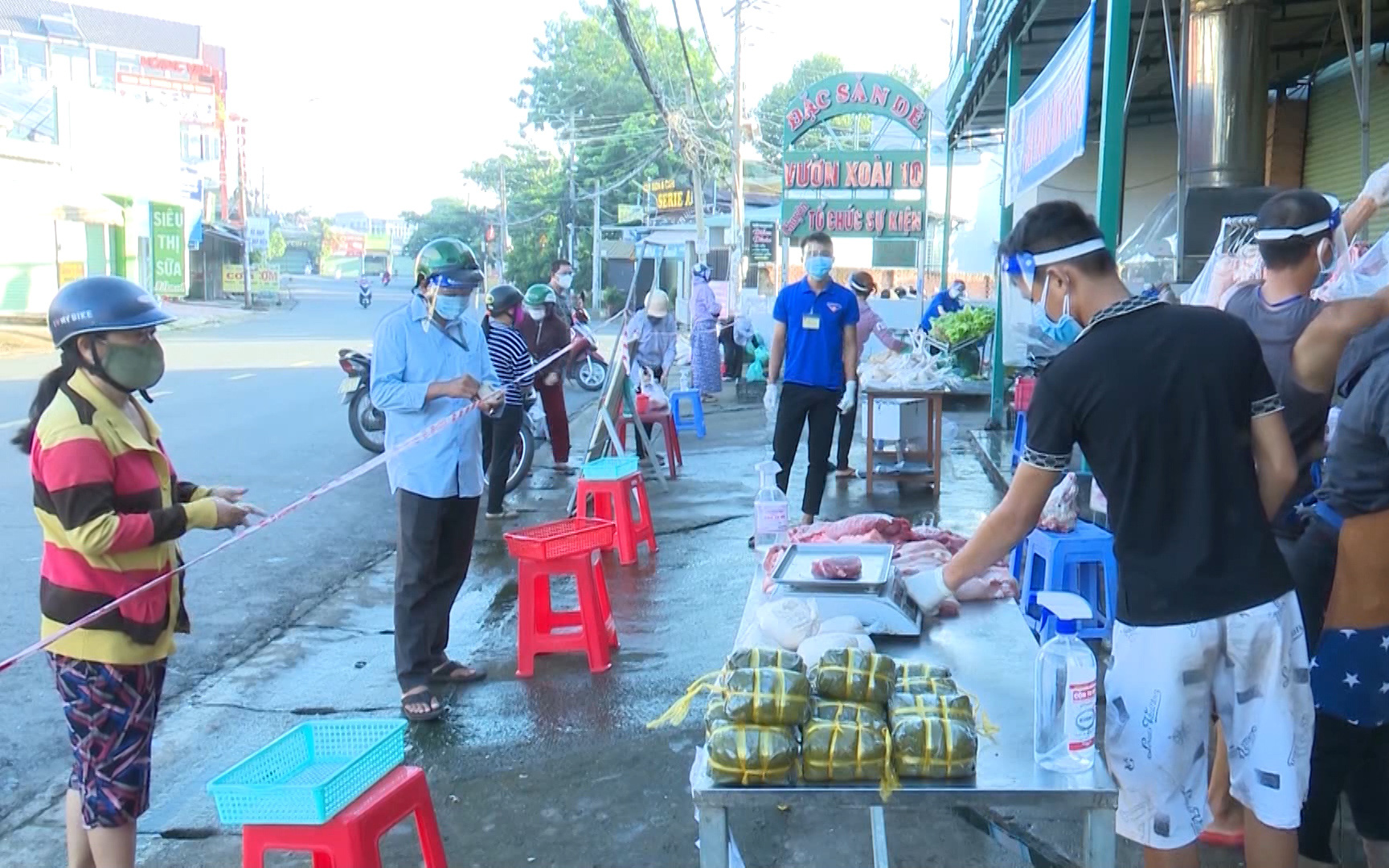 Đồng Nai: Cận cảnh những gian hàng “đặc biệt” giúp tiểu thương có thu nhập ổn định trong đại dịch