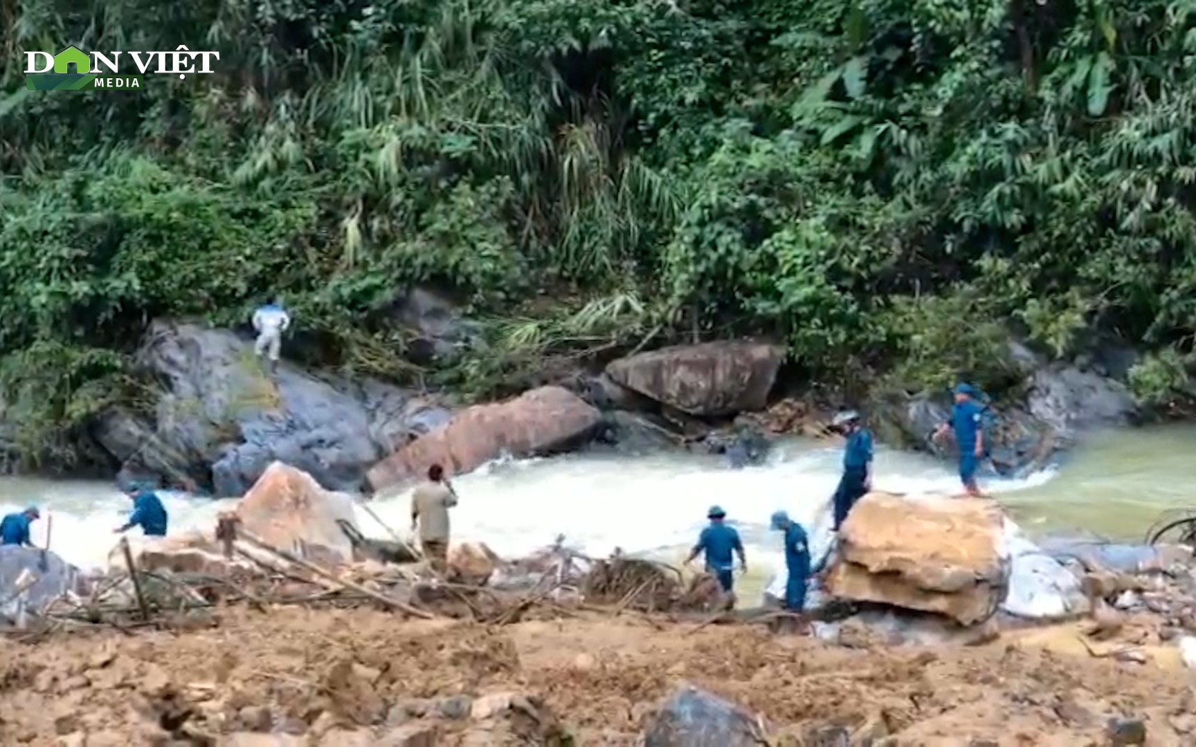 Tạm dừng tìm kỹ sư mất tích ở thuỷ điện Kà Tinh vì mưa lớn