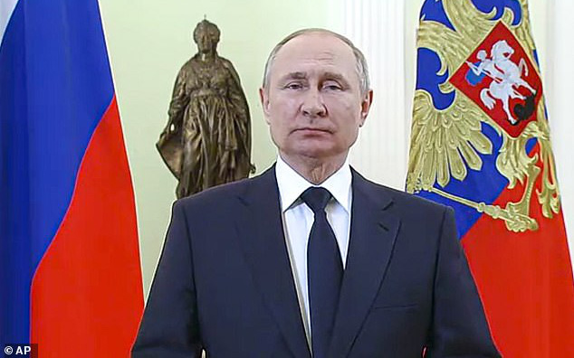 Clip: Lời chúc của Tổng thống Putin gửi đến mẹ và vợ quân nhân đang chiến đấu tại Ukraine nhân ngày Quốc tế Phụ nữ