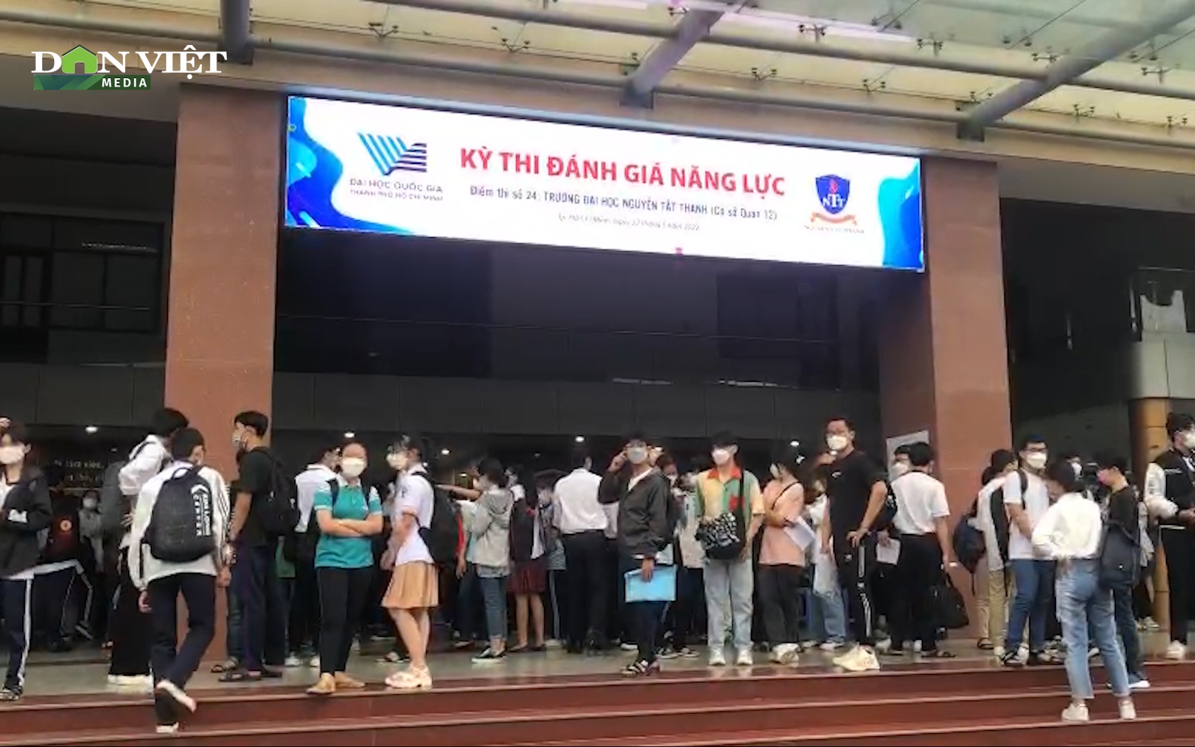 Clip: Hàng chục ngàn thí sinh tham gia kỳ thi đánh giá năng lực đợt 2 tại TP.HCM