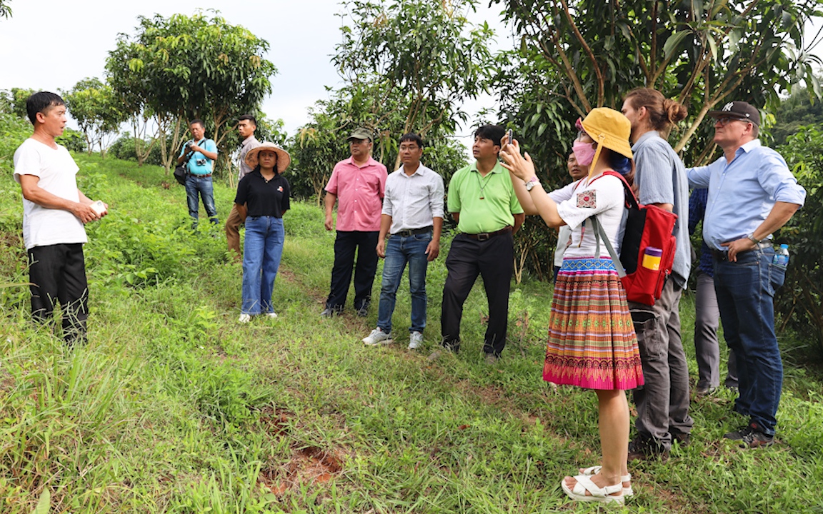 Nông dân vùng cao làm nông nghiệp thích ứng với biến đổi khí hậu