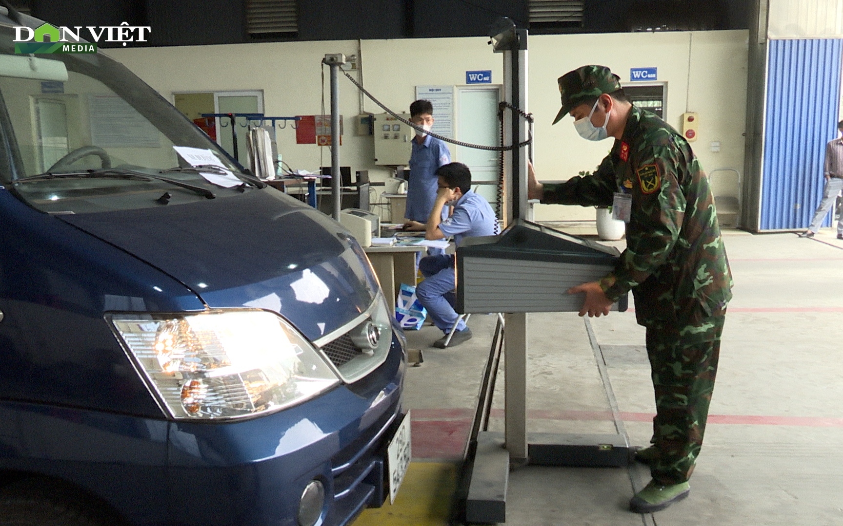 Bộ đội hỗ trợ đăng kiểm: “Đâu cần chúng tôi có, đâu khó có chúng tôi”