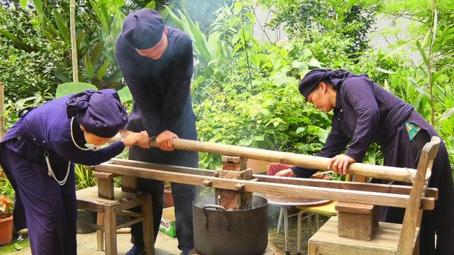 Lên Bắc Kạn xem người Tày làm “bún thối” trong ngày Tết mẹ vợ