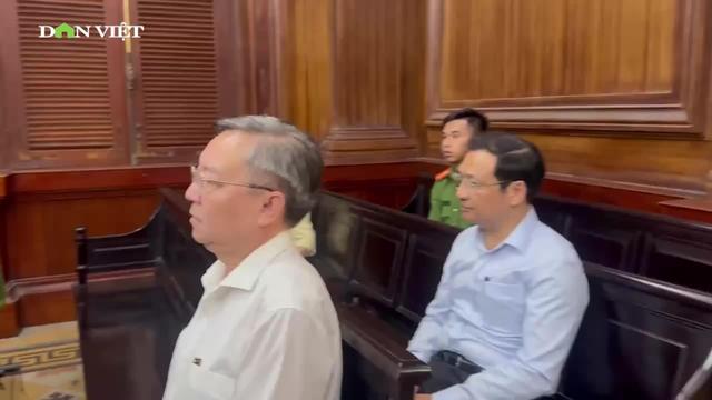 Hình ảnh đầu tiên của cựu Giám đốc Sở GDĐT TP.HCM Lê Hồng Sơn tại TAND TP.HCM sáng nay